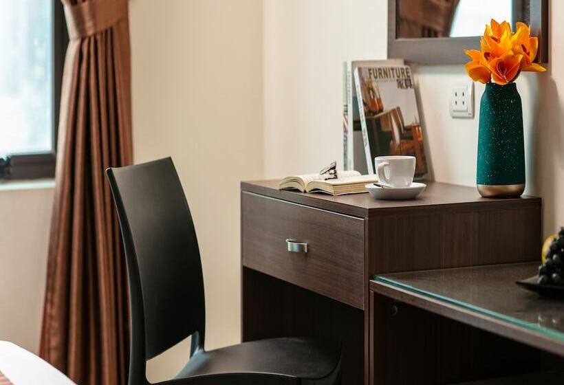 Quarto deluxe, Nhan Hoa