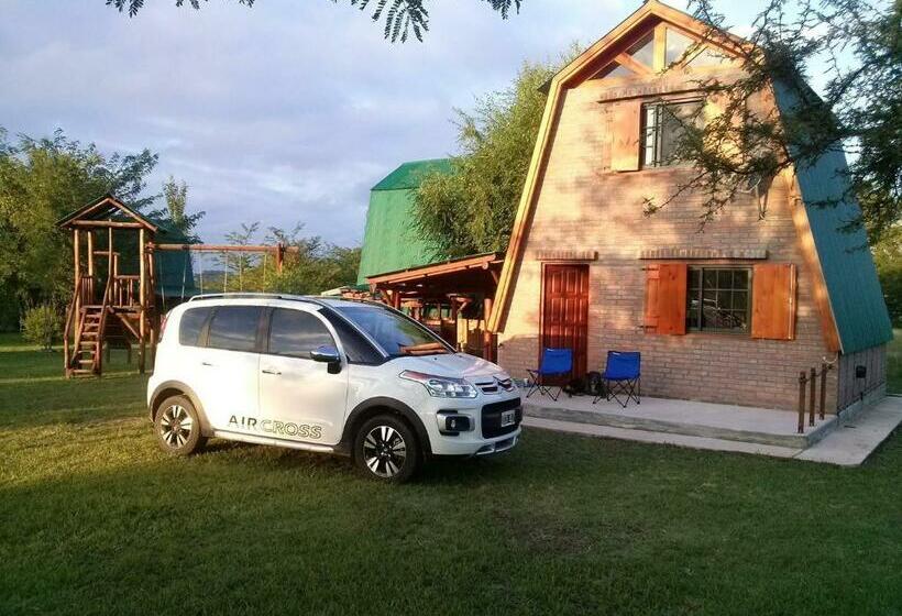 بنجلو قياسى, Cabañas Ecos Del Rio