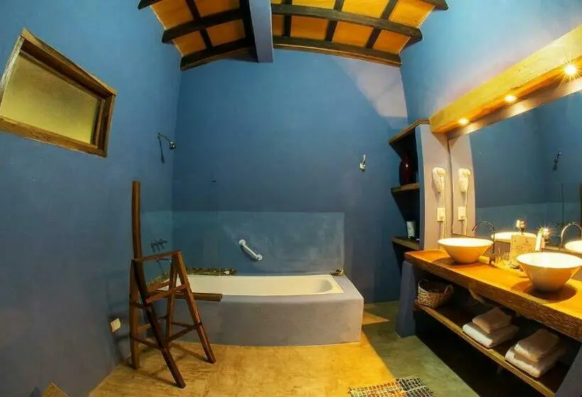 Comfort Kolmen Hengen Huone, El Soberbio Lodge