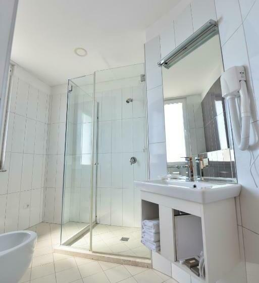 غرفة قياسية, Jolly