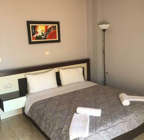 اتاق استاندارد با بالکن و چشم‌انداز دریا, Kolagji