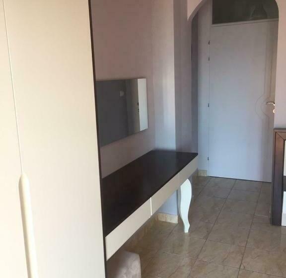 اتاق استاندارد با بالکن و چشم‌انداز دریا, Kolagji