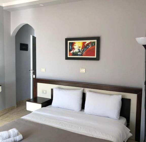 اتاق استاندارد با بالکن و چشم‌انداز دریا, Kolagji