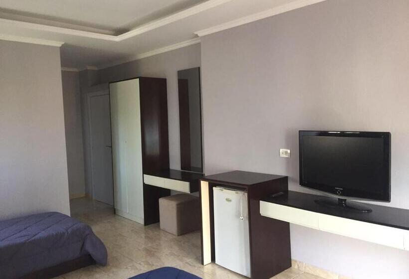 اتاق استاندارد سه نفره, Kolagji