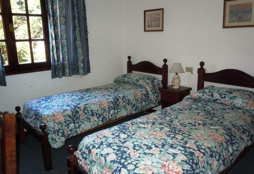 スタンダードトリプルルーム, Las Araucarias