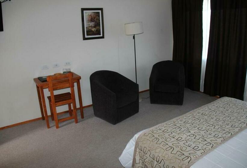 レイクビュースタンダードルーム, Peninsula De Los Coihues