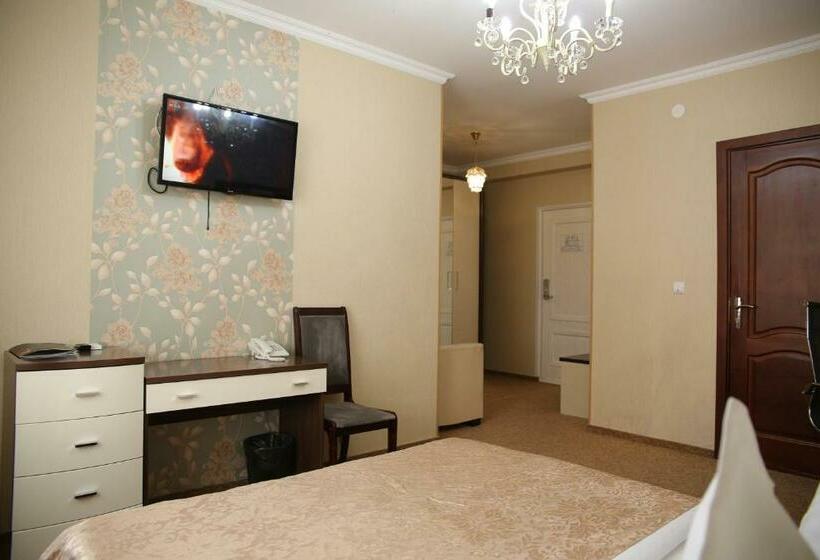 اتاق استاندارد, Sweet Home
