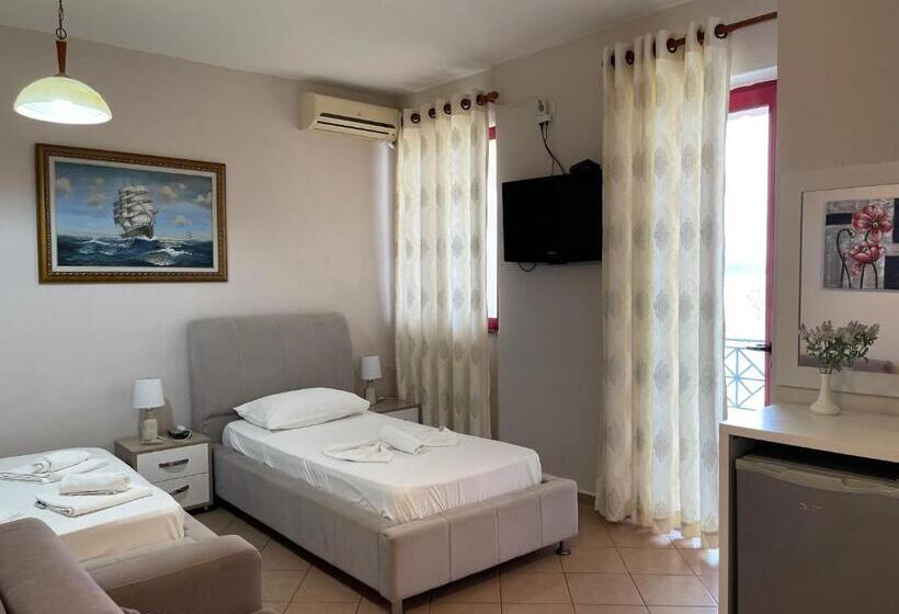 Triple Room Sea View, Veizi
