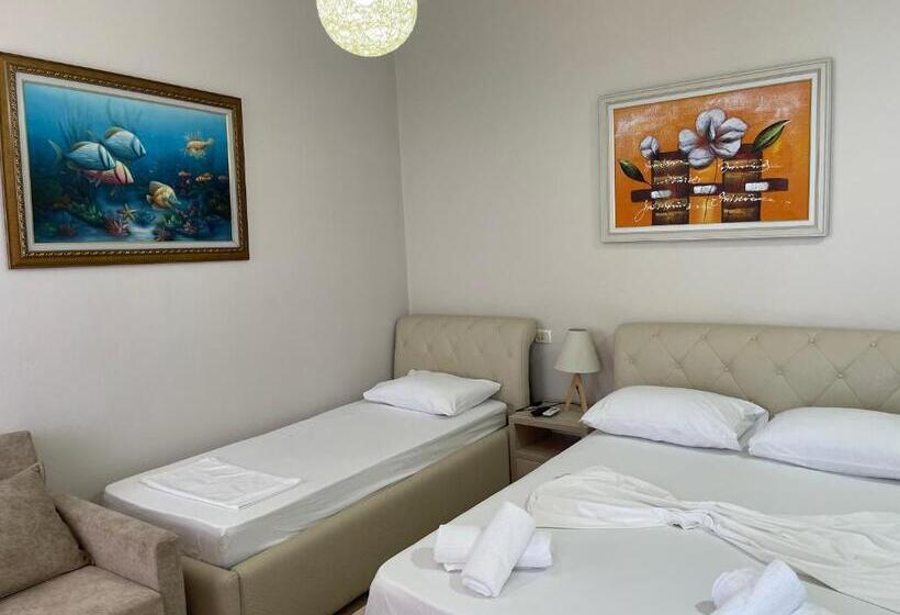 Triple Room Sea View, Veizi