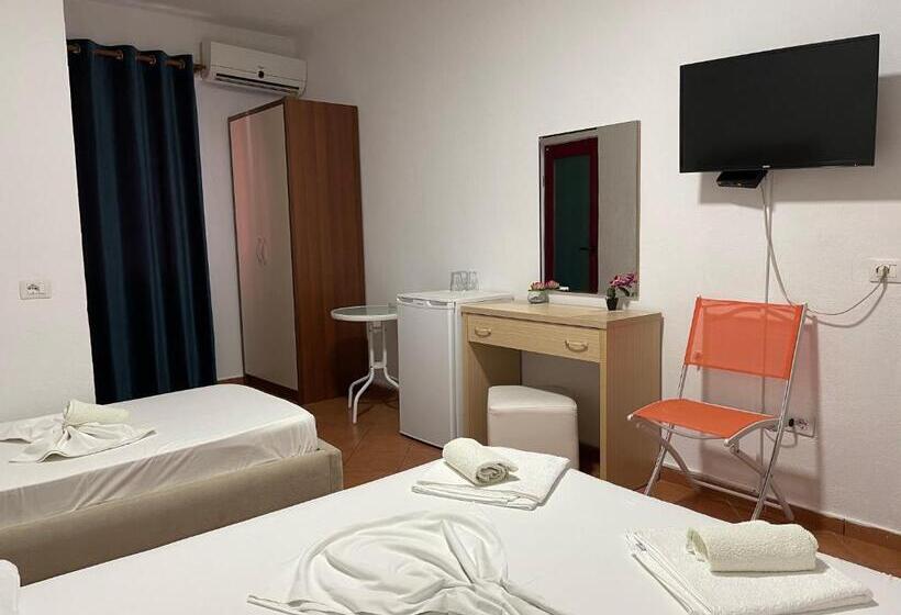 اتاق استاندارد سه نفره, Veizi