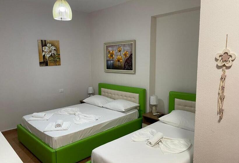 اتاق استاندارد سه نفره, Veizi