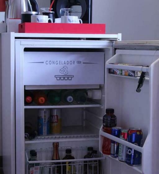 スタンダードトリプルルーム, Ychoalay Caz