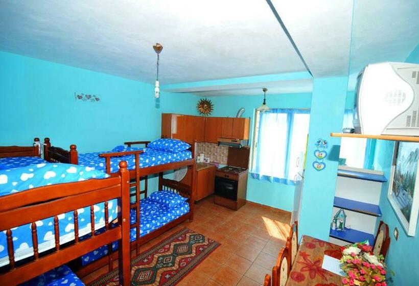 4인용 스탠다드 룸, Pemaj Hostel