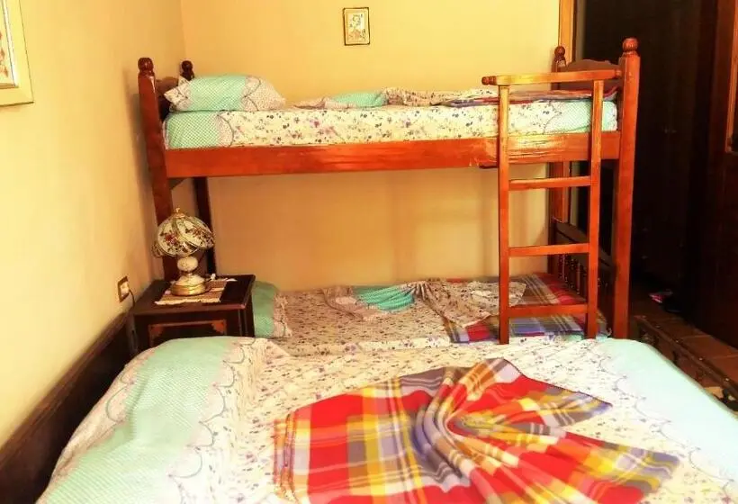 اتاق خانوادگی, Pemaj Hostel