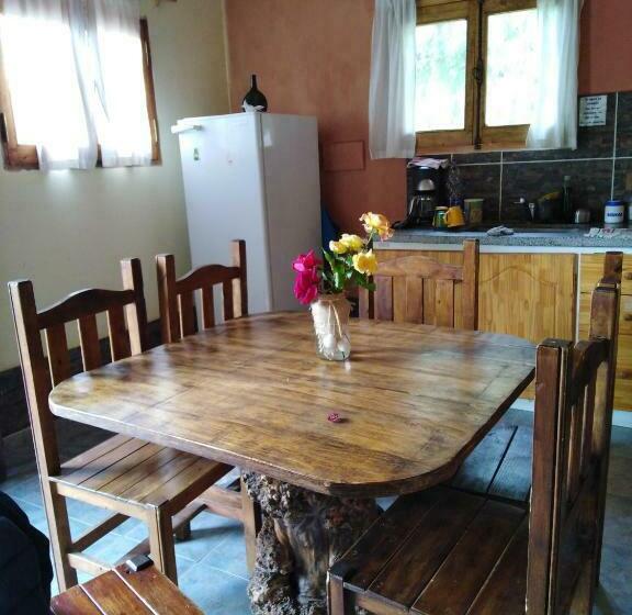 Дом 3 Спальни, Tree House Hostel
