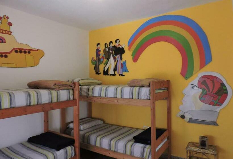 Четырехместный Номер Стандарт, Carrusel Art Hostel