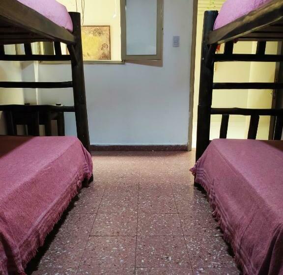 四人标准间, Club Hostel Jujuy