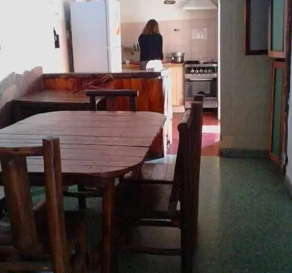 تختخواب در اتاق مشترک, Club Hostel Jujuy