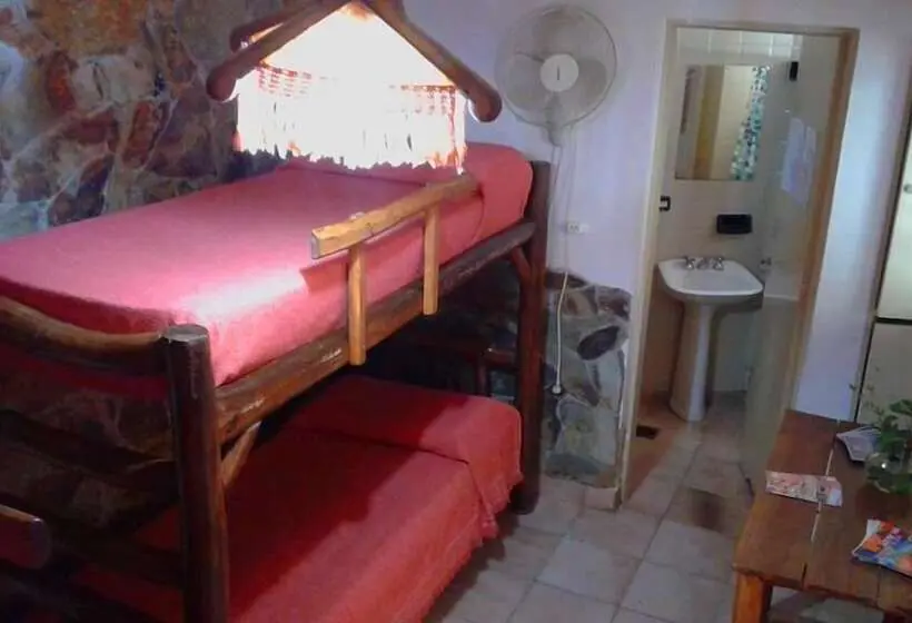 تختخواب در اتاق مشترک, Club Hostel Jujuy