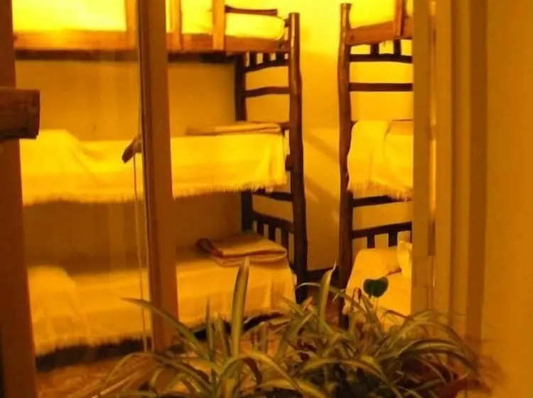 تختخواب در اتاق مشترک, Club Hostel Jujuy