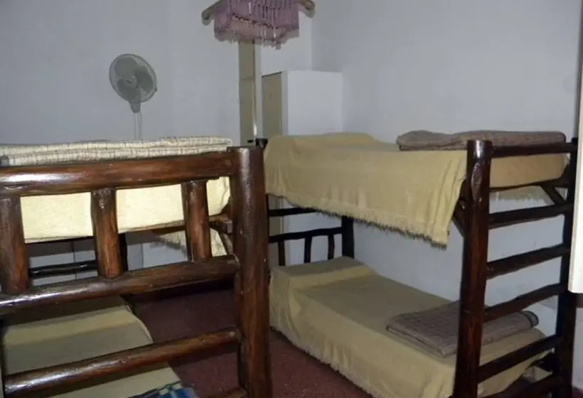 تختخواب در اتاق مشترک, Club Hostel Jujuy