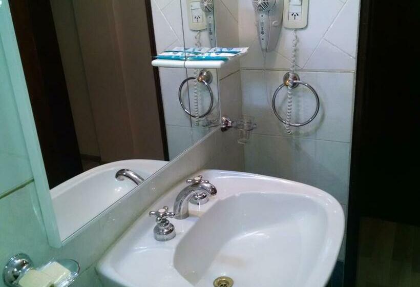 スタンダードシングルルーム, Aiello