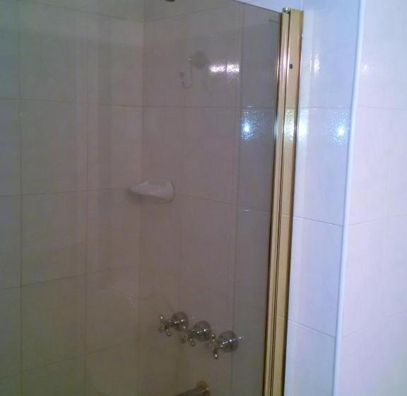 スタンダード4人部屋, Aiello