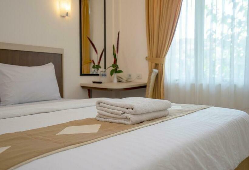 Cameră Superioară, Dago's Hill