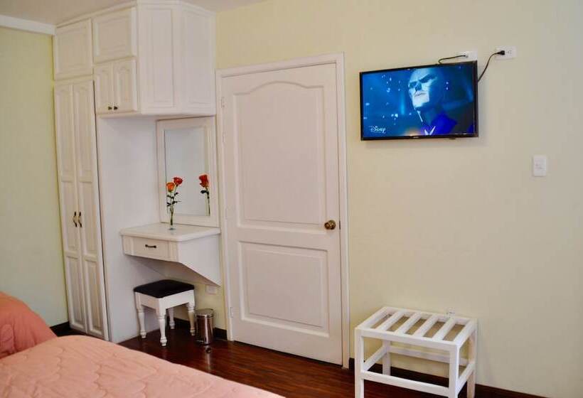 اتاق سوپریور سه تخته, Europa