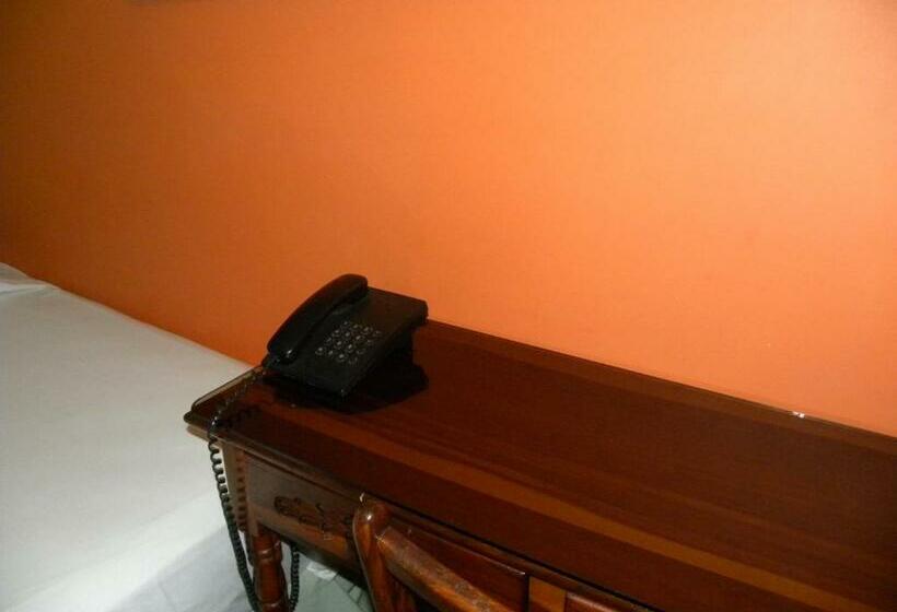 חדר סטנדרט, Gh Sander