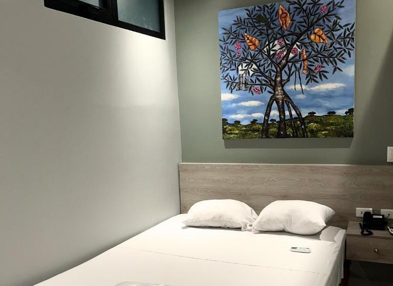 חדר סטנדרט יחיד, Gh Sander