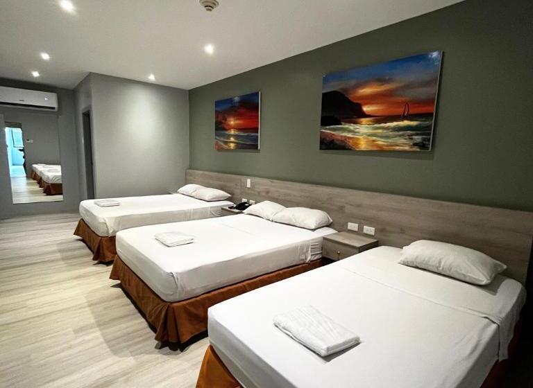 חדר סטנדרט לשלושה, Gh Sander