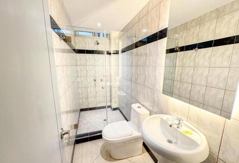 חדר סטנדרט יחיד, Gh Sander