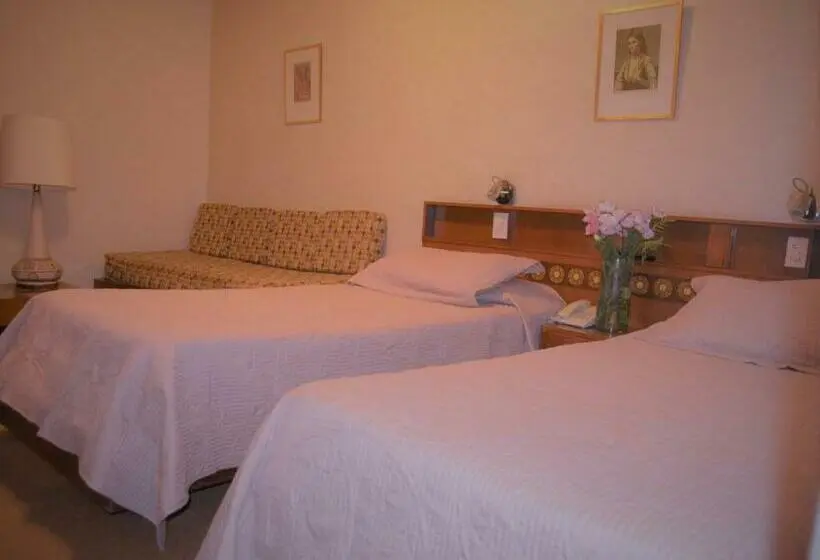 اتاق استاندارد سه نفره, Hostal Santa Fe De La Veracruz