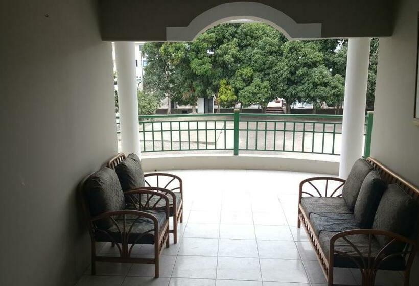 غرفة قياسية, Juan Sebastián