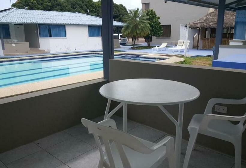 غرفة عائلية, Juan Sebastián