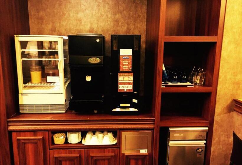 חדר דחוקס עם מיטת קינג, Kushiro Century Castle