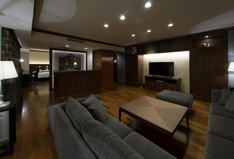 סוויטה, Kushiro Century Castle