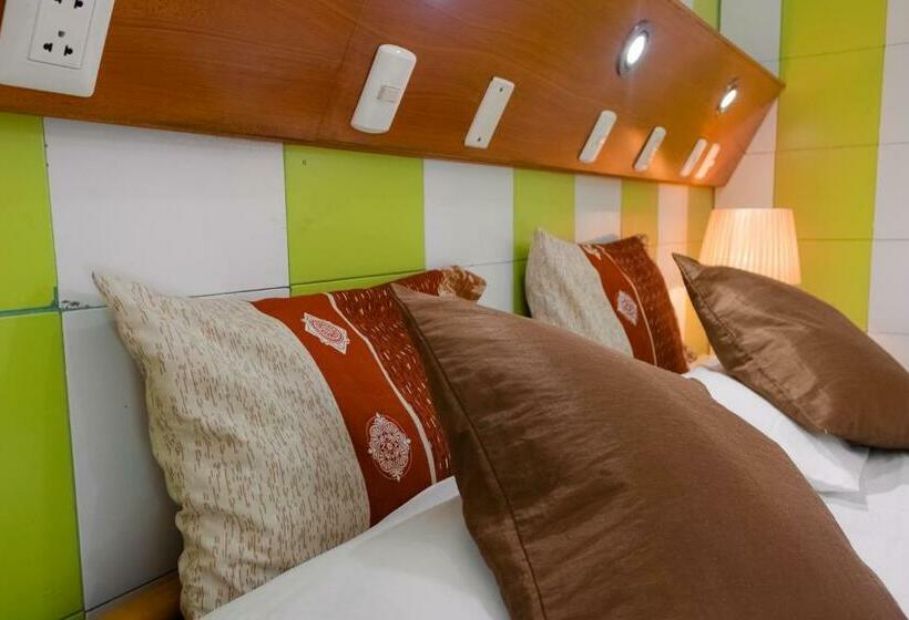 اتاق استاندارد, Livingston Inn