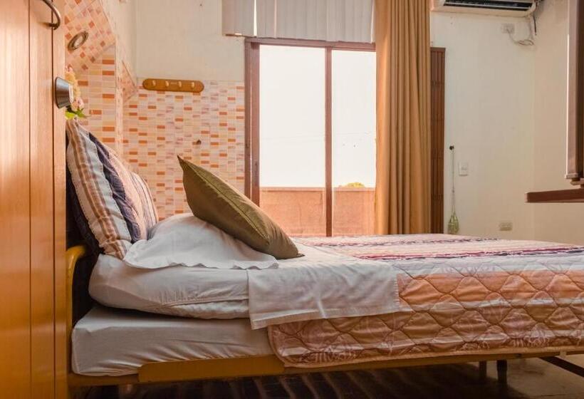 اتاق استاندارد یک نفره, Livingston Inn