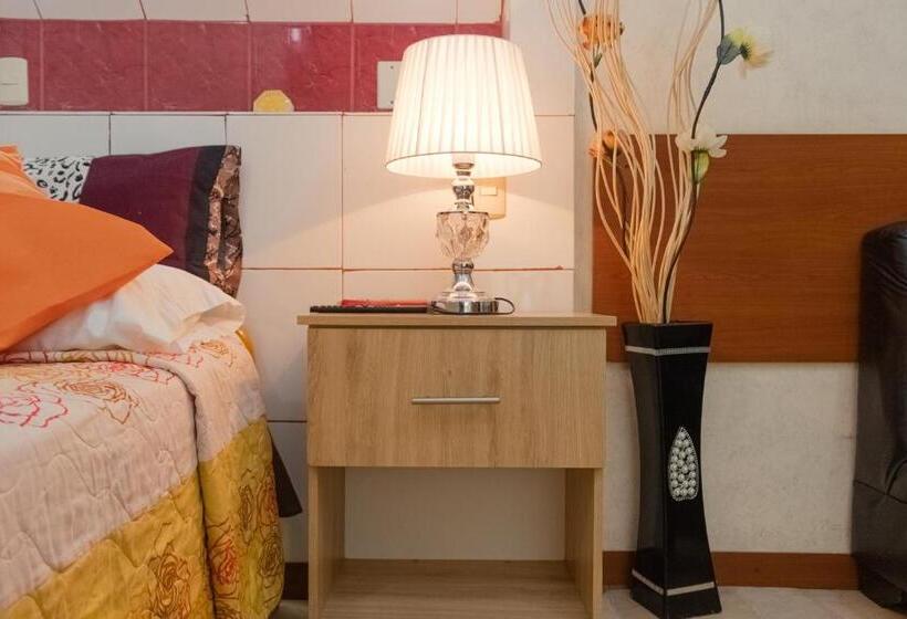 اتاق استاندارد یک نفره, Livingston Inn