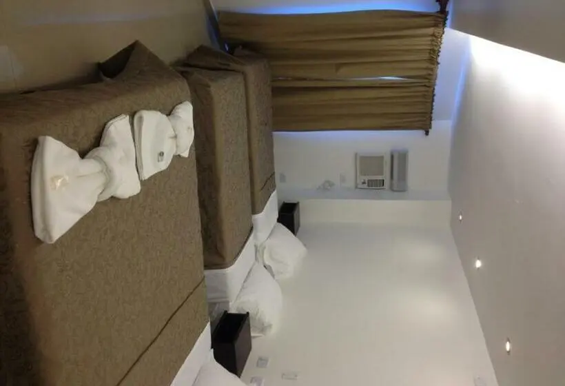 Standard Kolmen Hengen Huone, Lorenzo Suites