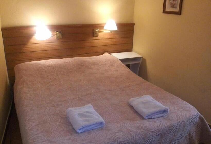 اتاق پنج‌تخته استاندارد, Mónaco