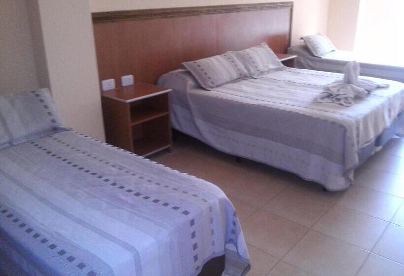 اتاق پنج‌تخته استاندارد, Mónaco