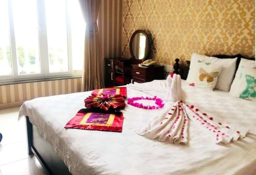 اتاق سوپریور با چشمانداز دریا, Nathalie S Vung Tau