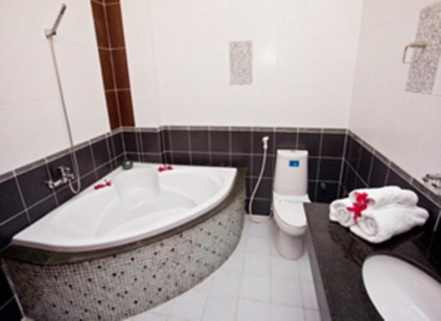 اتاق خانوادگی, Nathalie S Vung Tau