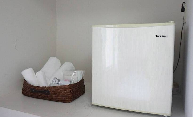 غرفة قياسية حمام مشترك, Oceans Nakijin