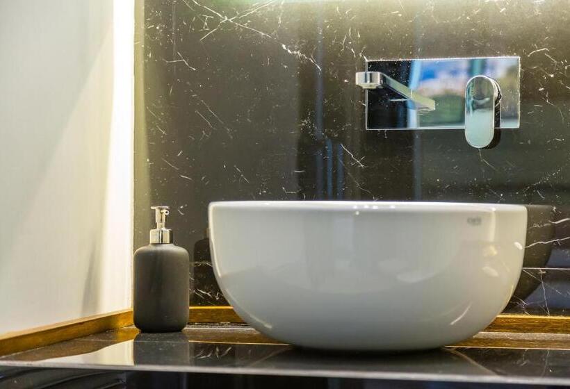 اتاق استاندارد با تخت بزرگ, B&b Civico 33