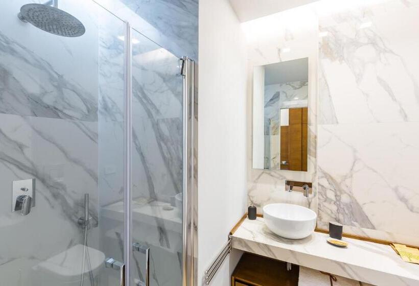 اتاق لوکس با چشمانداز دریا, B&b Civico 33