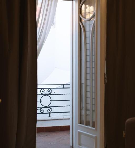 带大床的高级房间, Albergo Diffuso Dimora Rossi Charme B&b